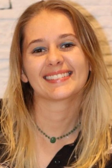 Schneider, Ana Paula